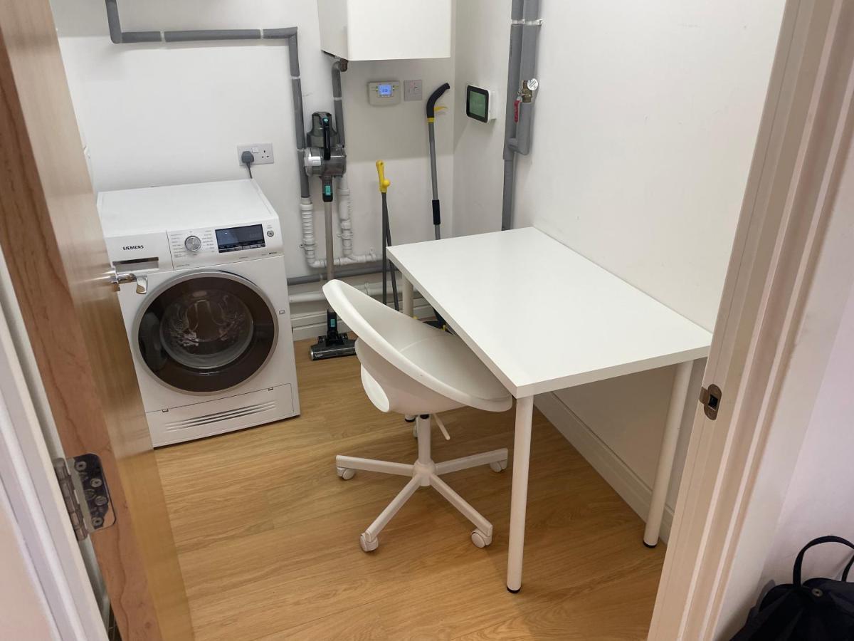 Luxury London Apartment - Steps To East Croydon Train Station エクステリア 写真